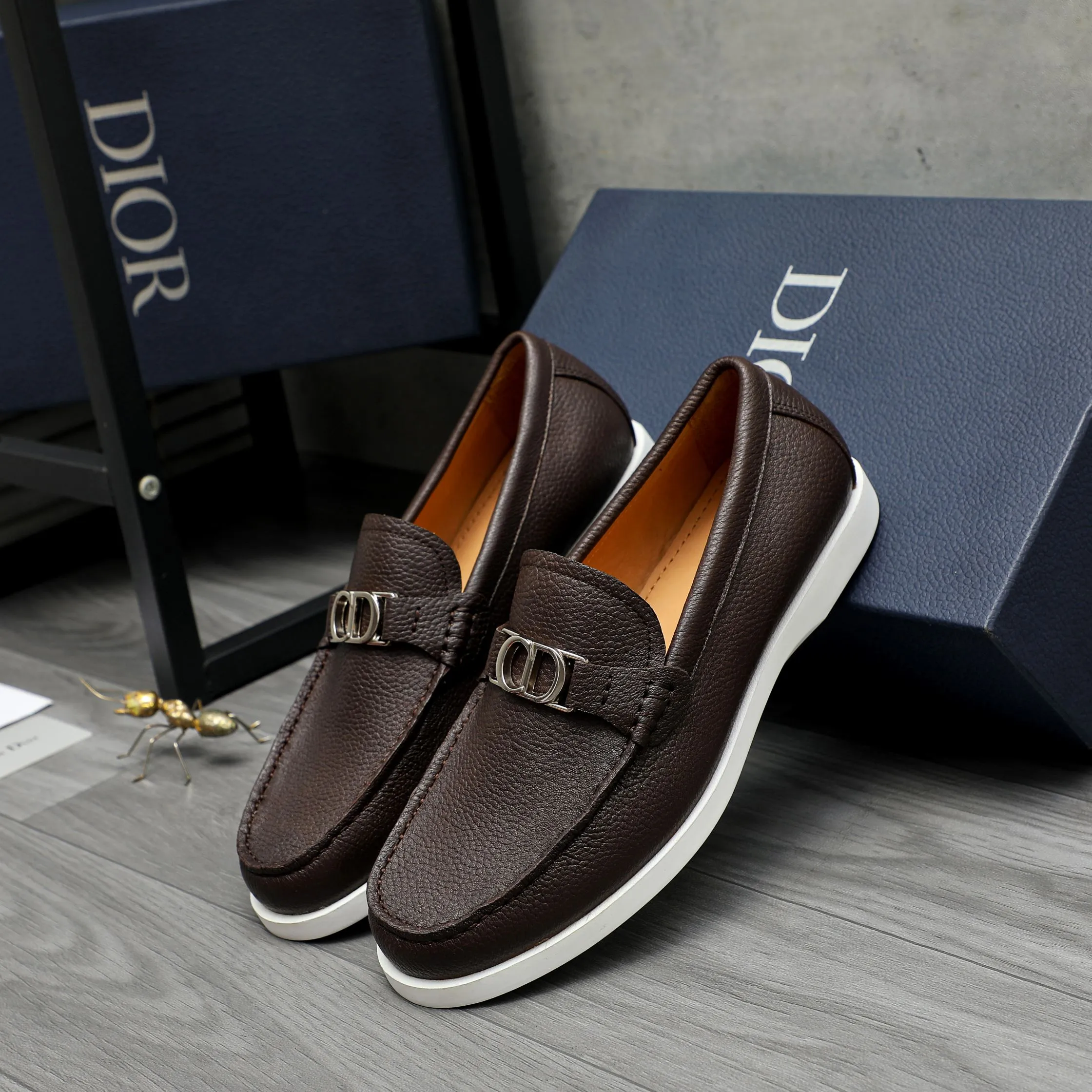 Men's shoes 💰460 Product trademark: Dior "Dior" casual slip-on leather shoes Regular size: 39-44 Product material: Selected pebbled cowhide upper, cowhide lining, rubber outsole